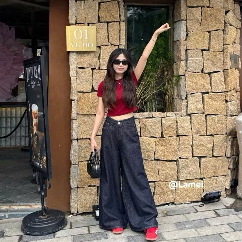 Women's Straight-Leg Jeans