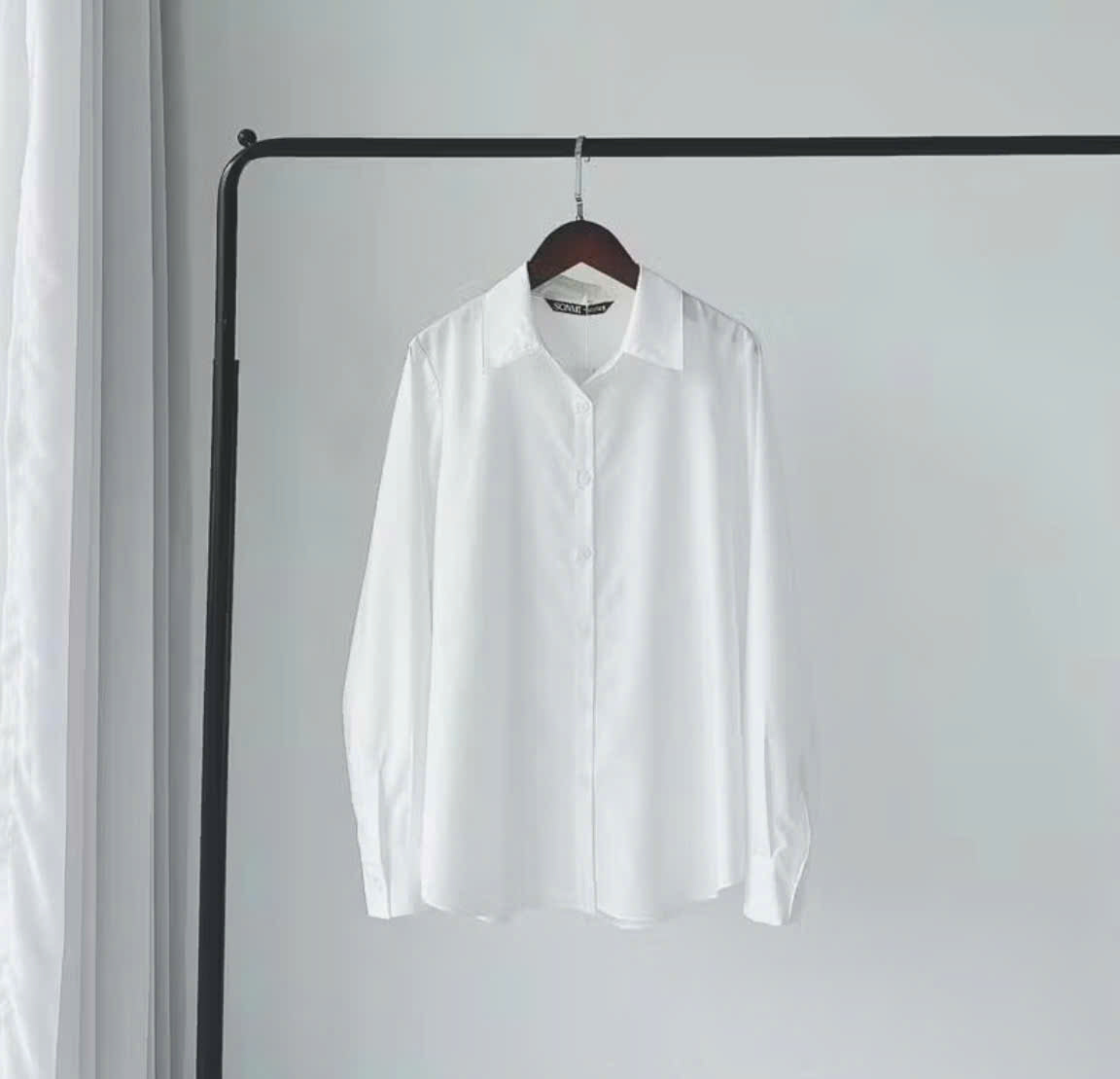 Elegant White Long-Sleeve Button-Up Shirt